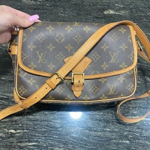 Louis Vuitton sologne purse